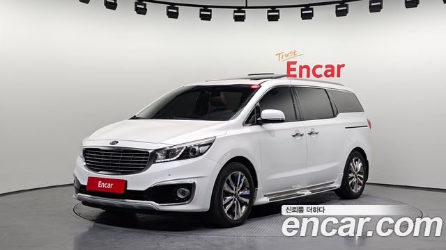 Kia Canival 2015 — photo 1