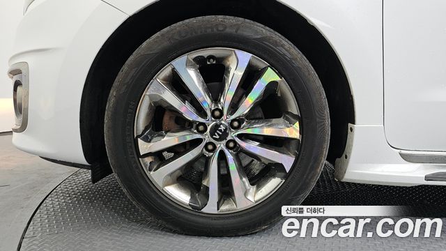 Kia Canival 2015 — photo 5