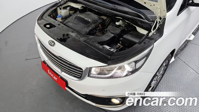 Kia Canival 2015 — photo 6