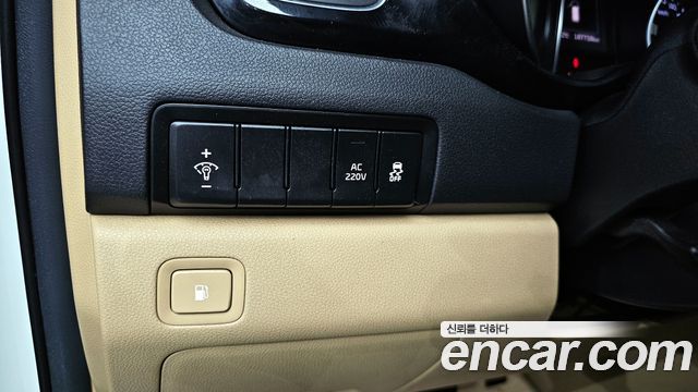 Kia Canival 2015 — photo 14