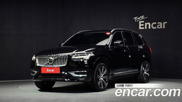 Volvo XC90 2022 — photo 1