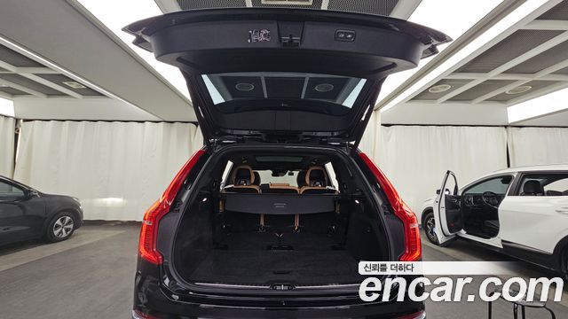 Volvo XC90 2022 — photo 20
