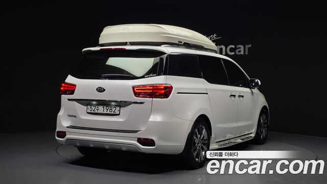 Kia Canival 2019 — photo 2