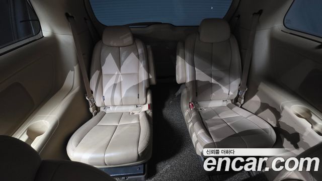 Kia Canival 2019 — photo 18