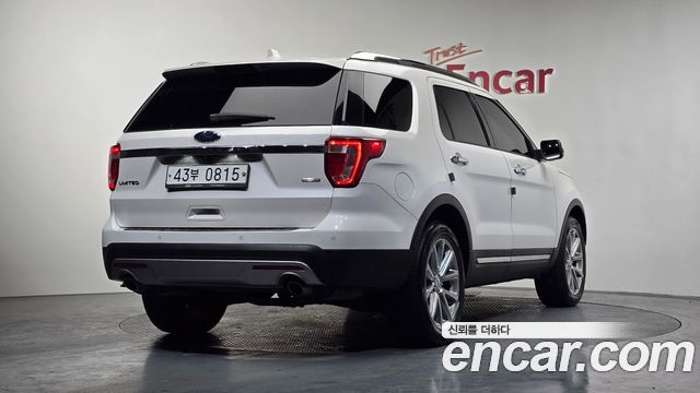 Ford Explorer 2016 — photo 2