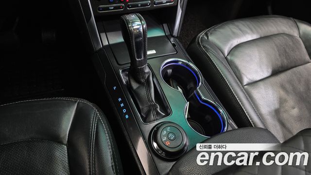 Ford Explorer 2016 — photo 9