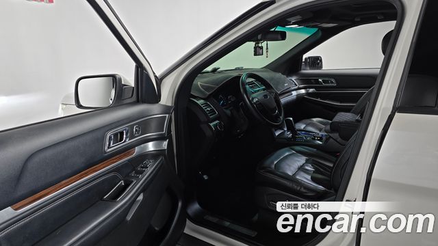 Ford Explorer 2016 — photo 10