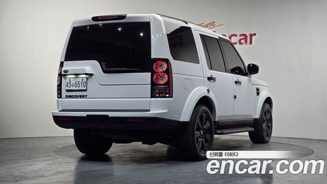 Land Rover Discovery 2015 — photo 2