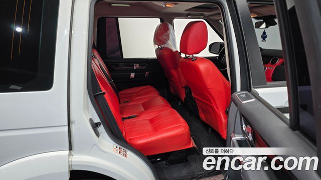 Land Rover Discovery 2015 — photo 12