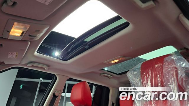 Land Rover Discovery 2015 — photo 19