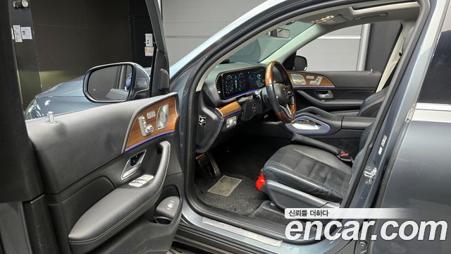 Mercedes-Benz GLS-Class 2020 — photo 11