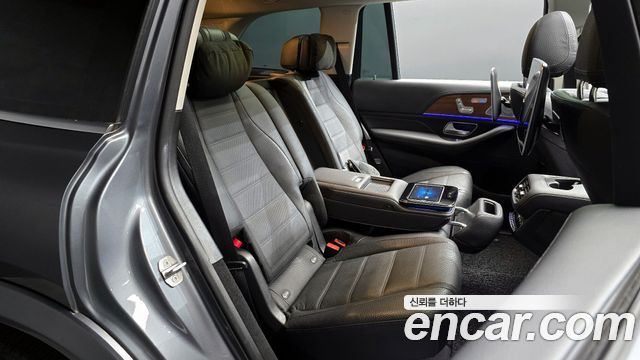 Mercedes-Benz GLS-Class 2020 — photo 12
