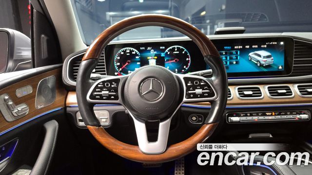 Mercedes-Benz GLS-Class 2020 — photo 13