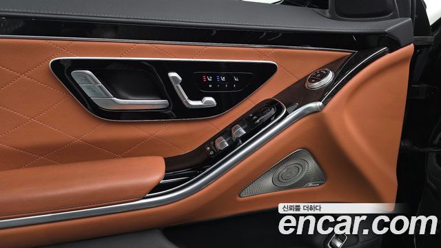 Mercedes-Benz S-Class 2021 — photo 17