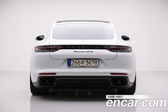 Porsche Panamera 2022 — photo 8