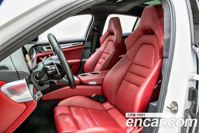 Porsche Panamera 2022 — photo 11