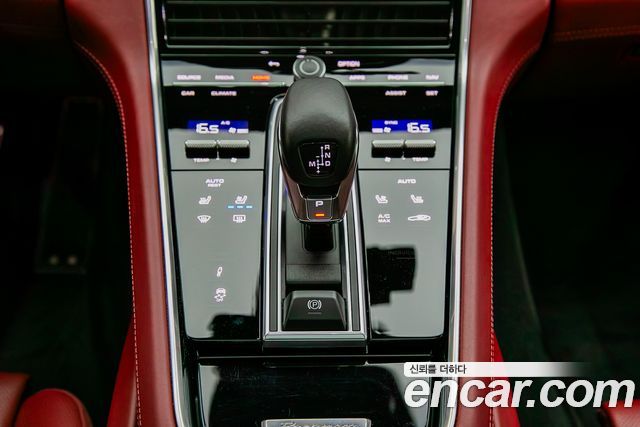 Porsche Panamera 2022 — photo 16