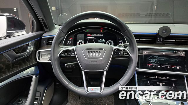 Audi A6 2021 — photo 13