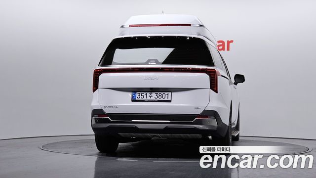 Kia Canival 2025 — photo 4