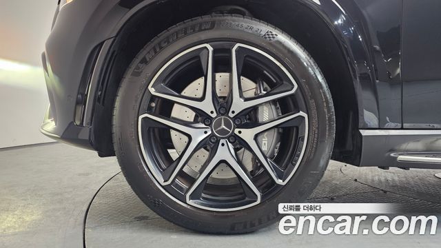 Mercedes-Benz GLE-Class 2023 — photo 5