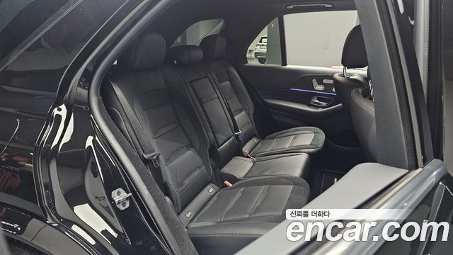 Mercedes-Benz GLE-Class 2023 — photo 12