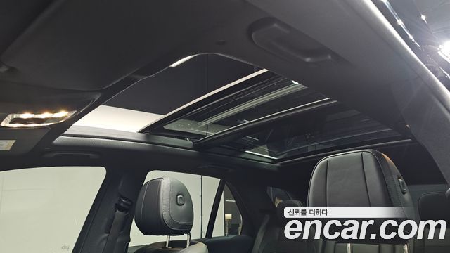 Mercedes-Benz GLE-Class 2023 — photo 16