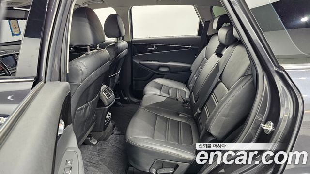 Kia Sorento 2019 — photo 12