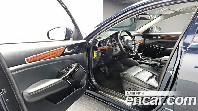 Kia K7 2017 — photo 11