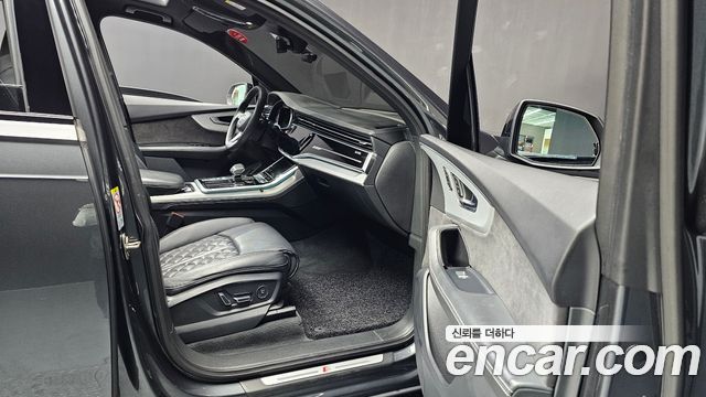 Audi Q7 2022 — photo 10