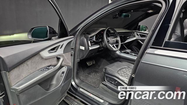 Audi Q7 2022 — photo 11