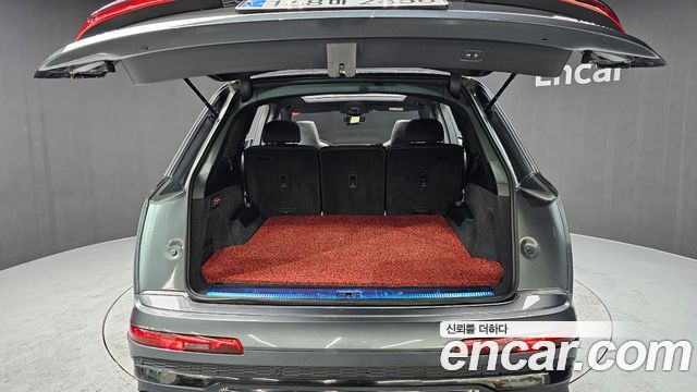 Audi Q7 2022 — photo 20