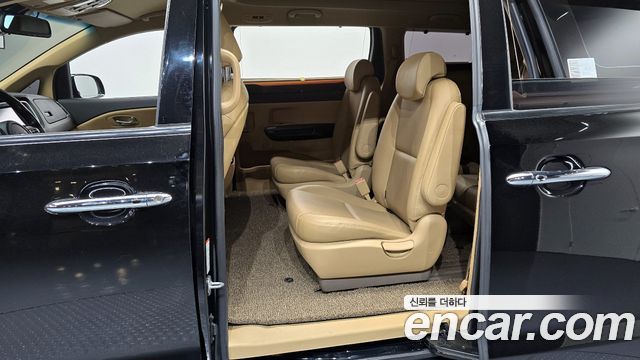 Kia Canival 2020 — photo 12