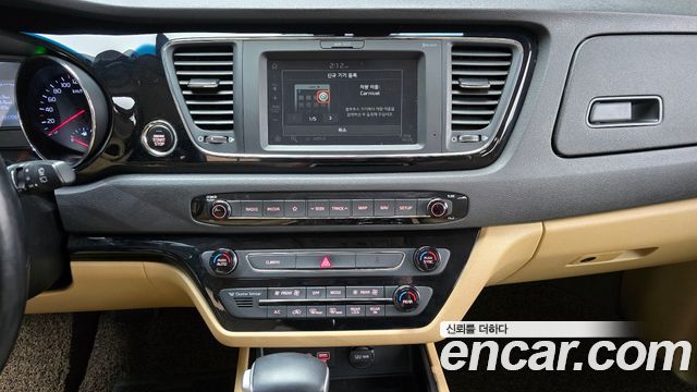Kia Canival 2020 — photo 14