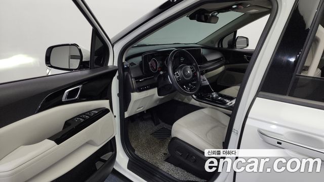 Kia Canival 2021 — photo 10