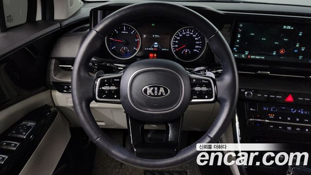 Kia Canival 2021 — photo 14