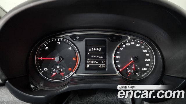Audi A1 2015 — photo 8