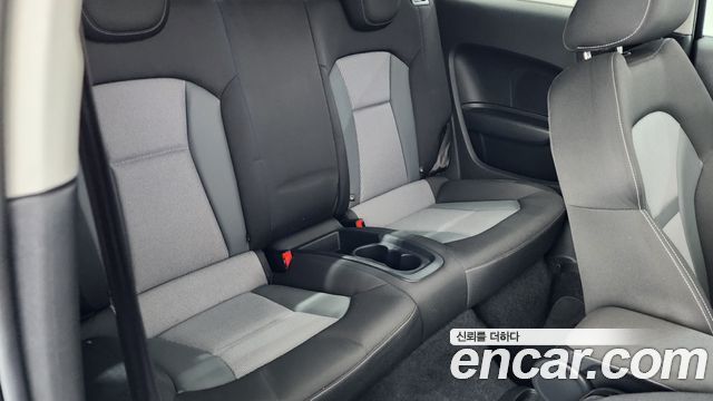 Audi A1 2015 — photo 12