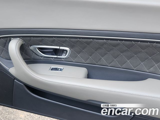 Bentley Continental 2010 — photo 11