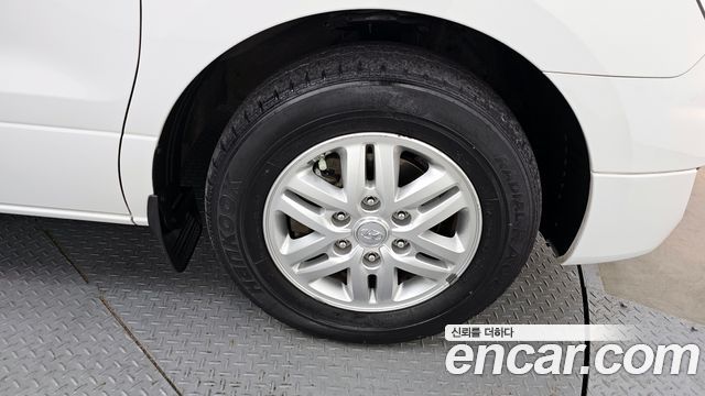 Hyundai Starex 2017 — photo 5