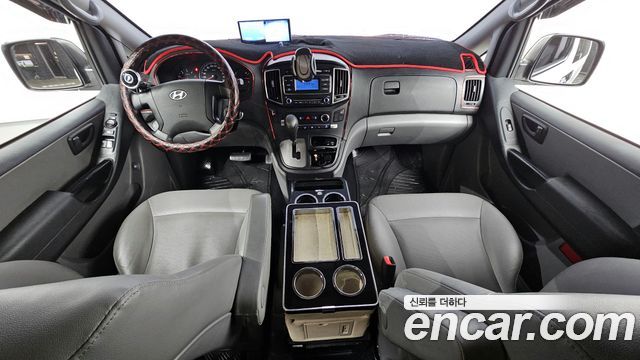 Hyundai Starex 2017 — photo 7