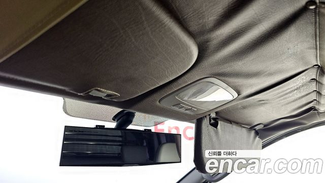 Hyundai Starex 2017 — photo 19