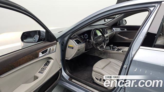 Genesis G80 2017 — photo 11