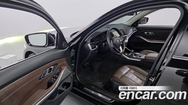 BMW 3-Series 2020 — photo 10
