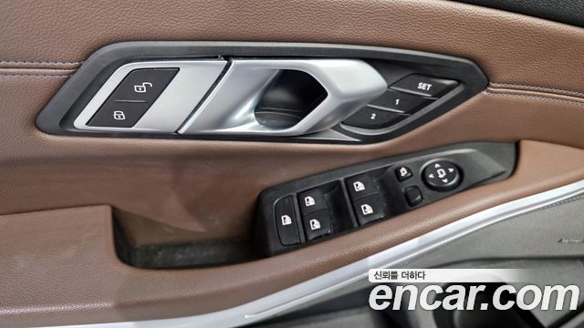 BMW 3-Series 2020 — photo 14