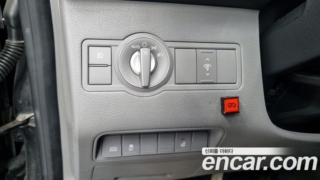 Hyundai Solati 2018 — photo 15