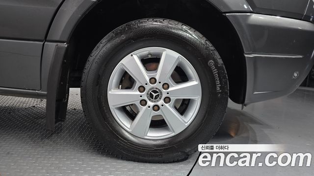Mercedes-Benz Sprinter 2011 — photo 5