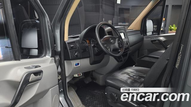 Mercedes-Benz Sprinter 2011 — photo 11