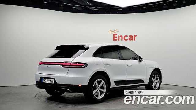Porsche Macan 2020 — photo 2