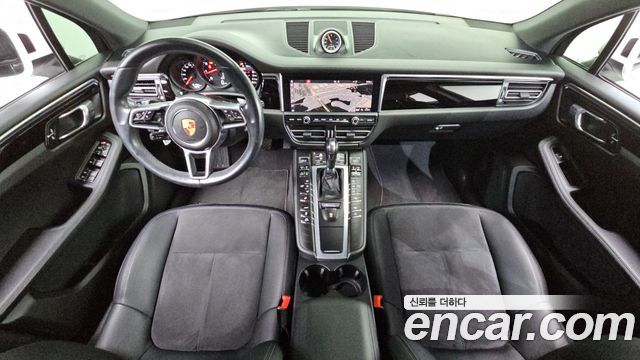 Porsche Macan 2020 — photo 7