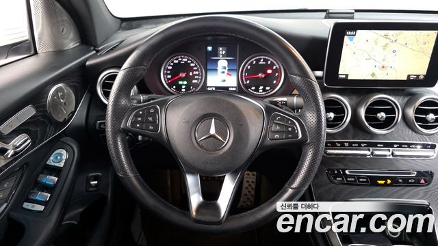 Mercedes-Benz GLC-Class 2019 — photo 13